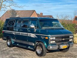 CHEVROLET Chevy Van 5.7 V8 Starcraft Low Top Double Cabin