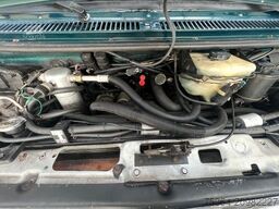 CHEVROLET Chevy Van 5.7 V8 Starcraft Low Top Double Cabin