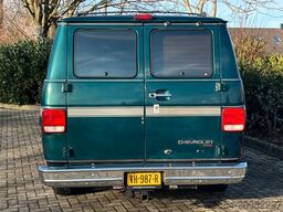 CHEVROLET Chevy Van 5.7 V8 Starcraft Low Top Double Cabin