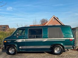 CHEVROLET Chevy Van 5.7 V8 Starcraft Low Top Double Cabin