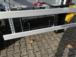 Möslein BDF  Tandem- BDF- Wechselanhänger mit Ladebordwand