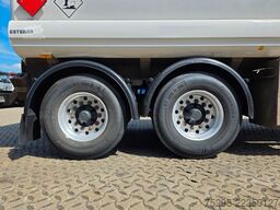  Du. Ing. U. Esterer TA 24.240 / Liftachse / ADR