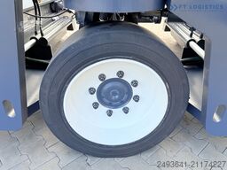 Combilift C8000 GAS TRIPLEX 8300 WIDE POSITIONER