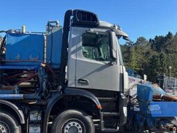 Mercedes-Benz Arocs with a Meyco Roadrunner concrete spray unit