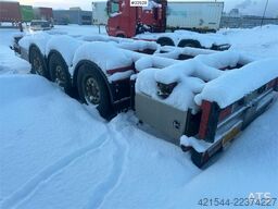 HFR KM 24 3-axle container trailer w/ two sets of tire