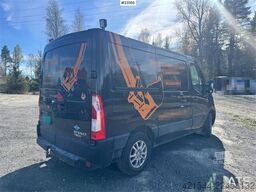Renault Master van with two sets of tires.