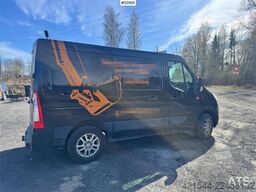 Renault Master van with two sets of tires.