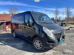 Renault Master van with two sets of tires.
