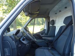 RENAULT Master 2.3 dCi Hubarbeitsbühne 10M Versalift PTO
