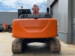 Hitachi ZX210LC-6