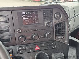 MERCEDES-BENZ ANTOS 1830 Folding taillift