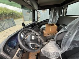 MAN TGS 41.440 MAN TGS 41.440 8x4 Abrollkipper + Kr...