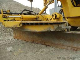 Volvo G946 6×6 road grader / Leica 3D system