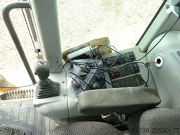 Volvo G946 6×6 road grader / Leica 3D system
