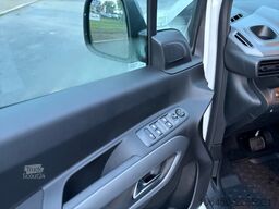 Fiat Doblo Kombi 5 Sitze Autom Sitzh. Klimaauto Rückfahrkam
