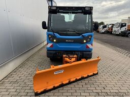 MULTICAR FUMO CARRIER 4x4 mit Schneeschild + Silostreuer