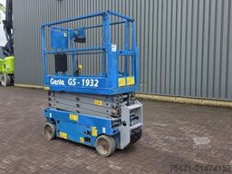 Genie GS1932 Electric, Working Height 7.8 m, 227kg Capac