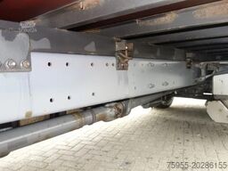 DAF CF 290 ALUGESLOTENBAK EN KLEP 2500 KG,GVW 20.50...