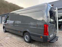 MERCEDES-BENZ Sprinter 319 CDI V6 3,0L Kasten RWD L3H2 LED