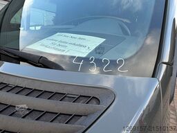 MERCEDES-BENZ Sprinter 319 CDI V6 3,0L Kasten RWD L3H2 LED