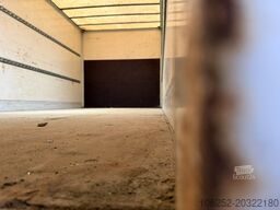 Iveco EUROCARGO 80E18 CLOSED BOX 6m00 x 2m49 x 2m37 -...