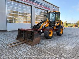 JCB 409 gebraucht BJ 2022 1.320h