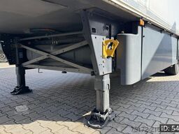 Schmitz Cargobull SKO 24 / Disk brakes / Carrier Vector 1550 / Do...