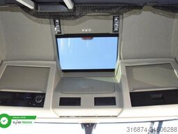 VOLVO FH 460 Globetrotter XL i-Save