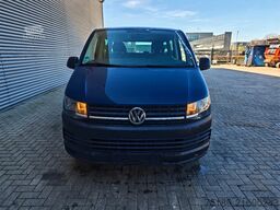 Volkswagen Transporter 2.0 TDI 8 Persons Long Wheelbase!