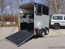 Ifor Williams HBX 511, Sattelkammer, Dreh-/Kipp