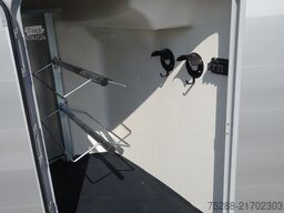 Ifor Williams HBX 511, Sattelkammer, Dreh-/Kipp