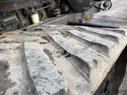 Challenger MT 775 E / LIKE NEW! / WORKS GREAT!