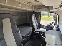 Volvo FH540 8X4 / 8X2 / HMF 28TM KRAN / CRANE / OPRIJ...