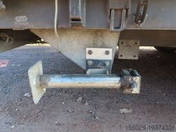 Wiese Planenanhänger