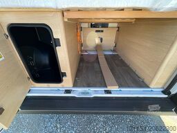 SUNLIGHT Camper Van Cliff 600 Entry