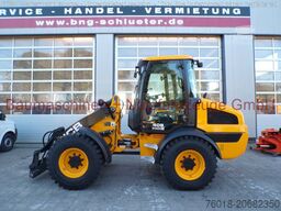 JCB 409