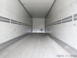 Schmitz Cargobull semirimorchio furgonato schmitz 3 assi