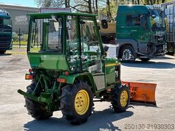 John Deere 670 Hofschlepper, Zapfwelle/Hydraulik 14 kW