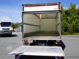 DAF LF 12.210 18-pallet container with tail