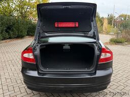 VOLVO S80 D3 2.0 D Geartronic Kinetic Leder Klima Navi