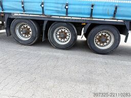 Krone Curtainsider / Planenauflieger
