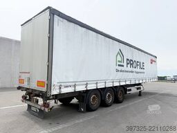 Schmitz Curtainsider / Planenauflieger