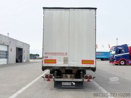 Schmitz Curtainsider / Planenauflieger