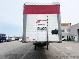 Schmitz Curtainsider / Planenauflieger
