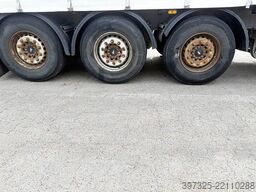Schmitz Curtainsider / Planenauflieger