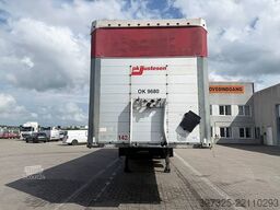 Schmitz Curtainsider / Planenauflieger
