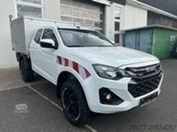 ISUZU D-Max Space Cab LS AT + Häckselaufbau
