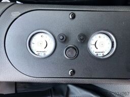 ISUZU D-Max Space Cab L AT mit Systemkoffer Modell 24