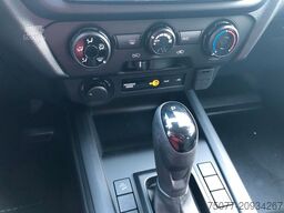 ISUZU D-Max Space Cab L AT mit Systemkoffer Modell 24