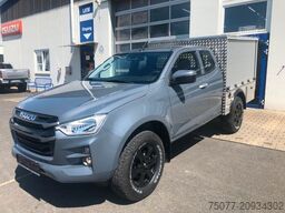 ISUZU D-Max Space Cab LS AT mit Systemkoffer